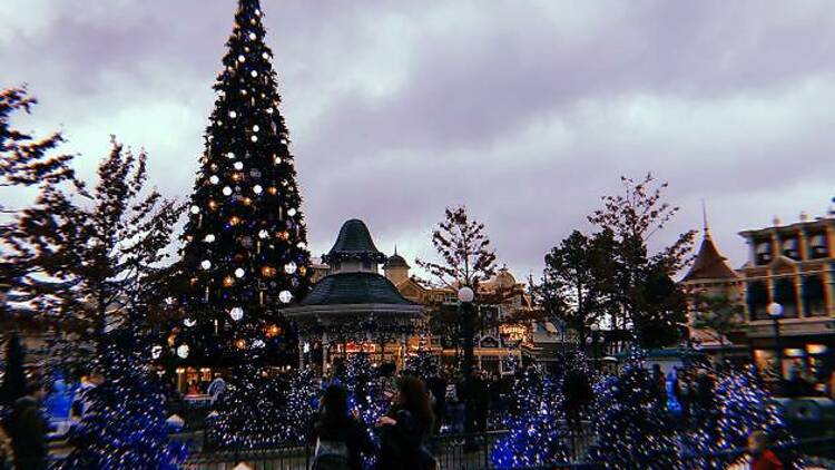 10h45 : arrivée à Disneyland Paris