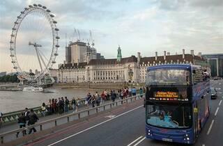 Christmas Lights Open Top Bus Tour on Christmas Day | Things to do in
