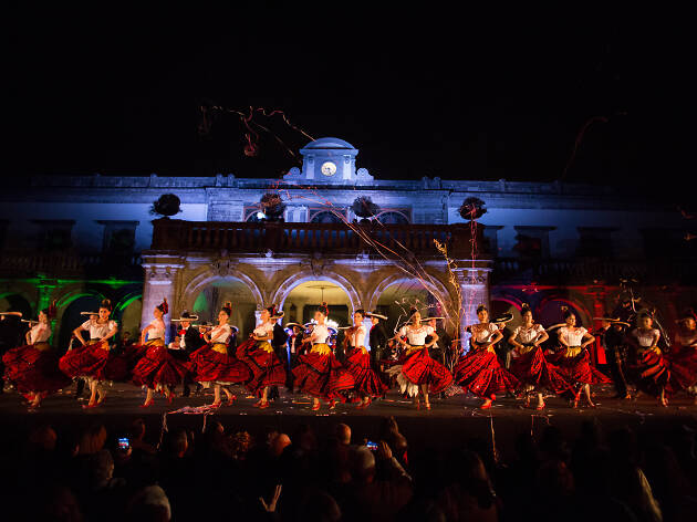 Navidades de México Amalia Hernández Navidades de México del Ballet Folklorico de Amalia Hernández en el Castillo de Chapultepec