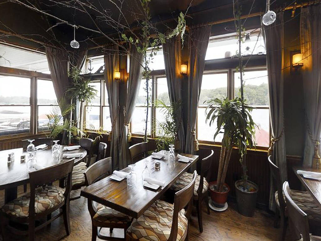 11 Best Carmel Restaurants to Dine at Now