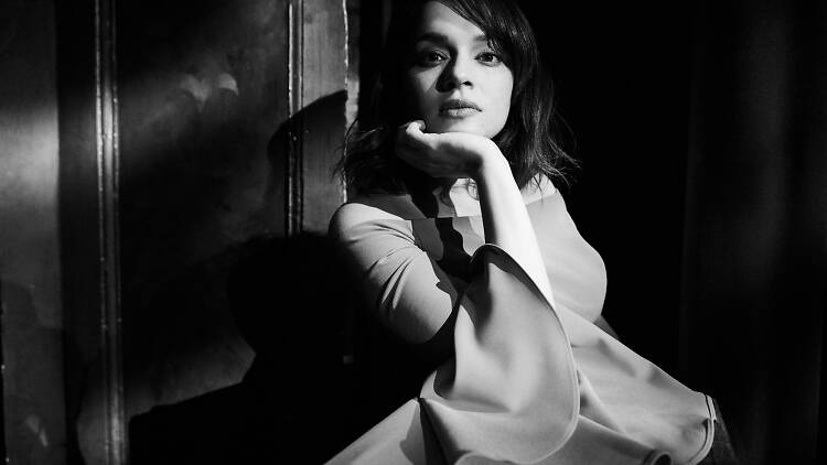 Black and white press photo of Norah Jones