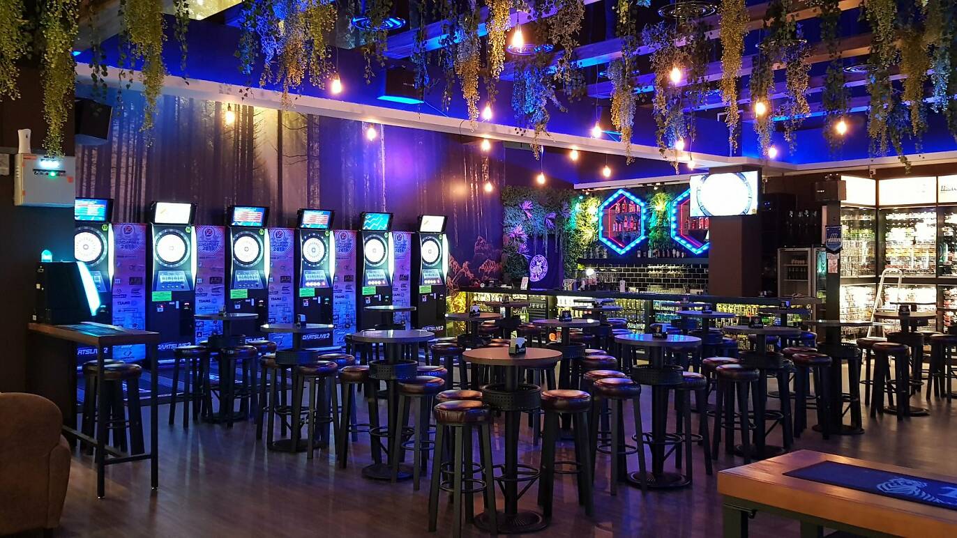 Forest Darts Café Bars and pubs in Raffles Place, Singapore