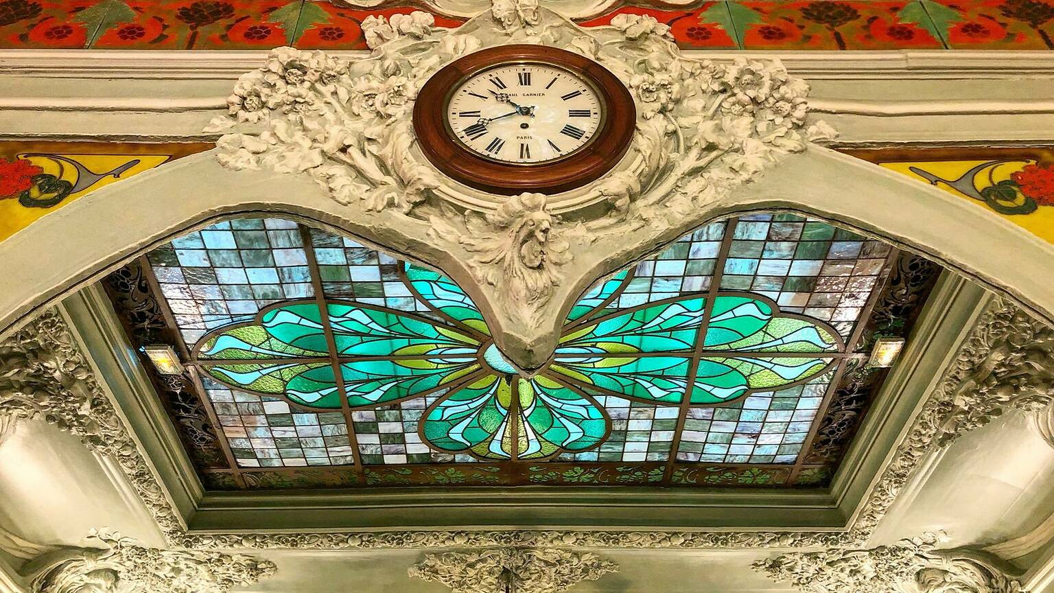 Bouillon Julien Restaurants à StrasbourgSaintDenis, Paris