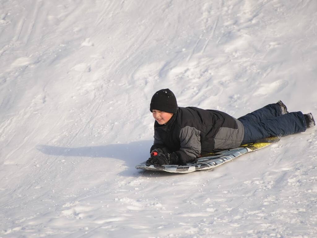16 Spots for Sledding in NYC in the Snow