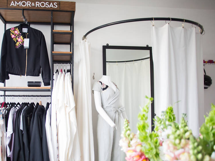 La tienda Amor & Rosas se preocupa por el medio ambiente y el diseño textil mexicano