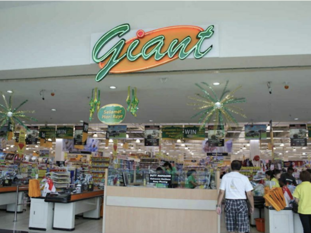 Giant Hypermarket | Shopping in Habourfront, Singapore