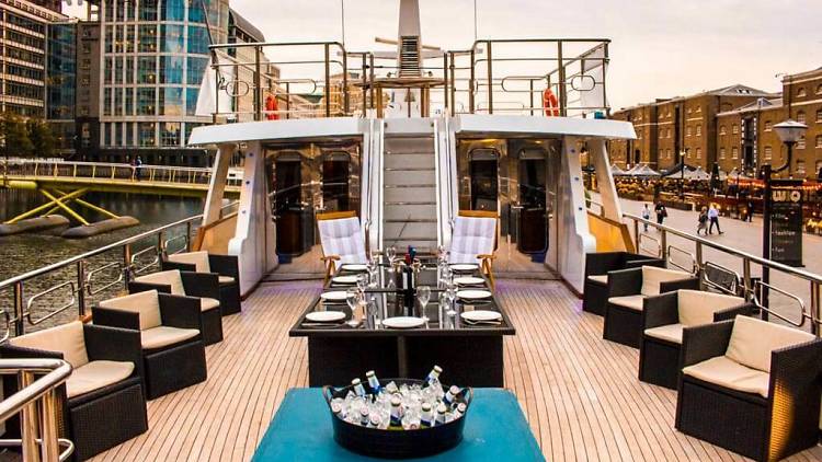 A five-bed party yacht 