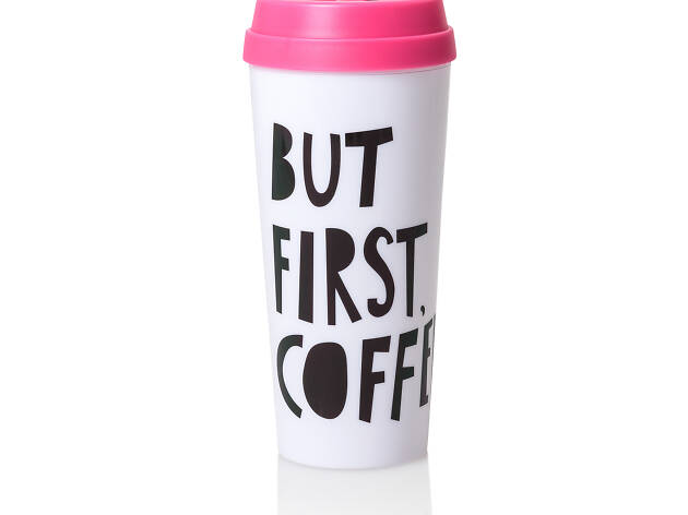 Termo con la leyenda But First Coffe El termo de Ban.do tiene la leyenda But First Coffe