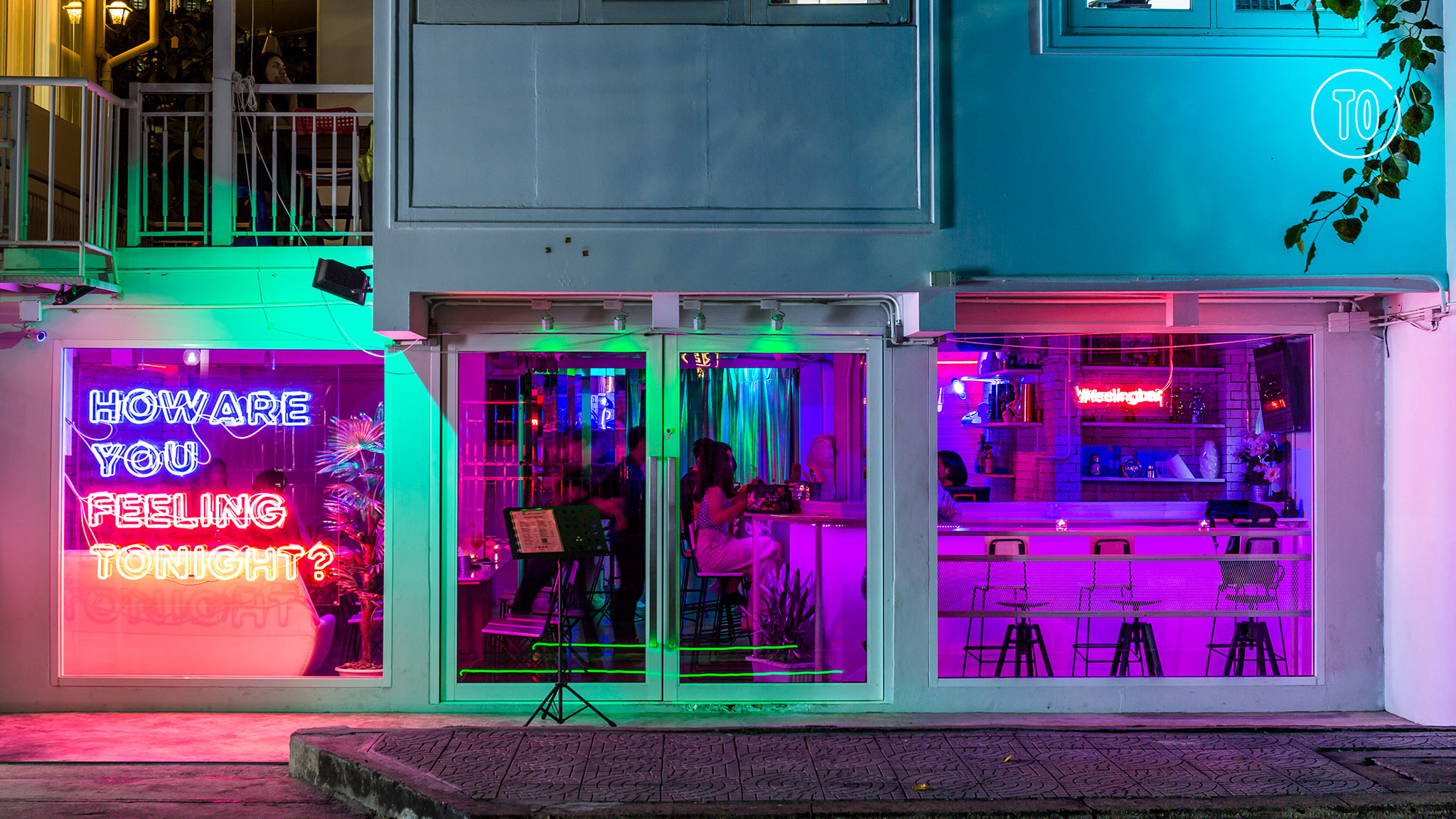 Feeling Bar Bars in Ari, Bangkok