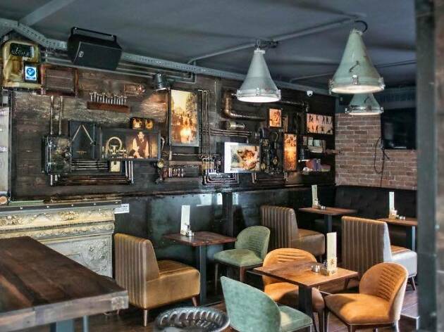 Sherlock Bar Sherlock Bar