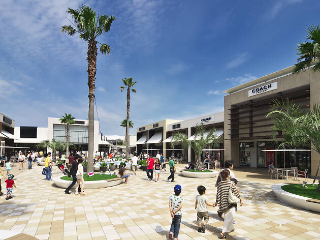 Mitsui outlet