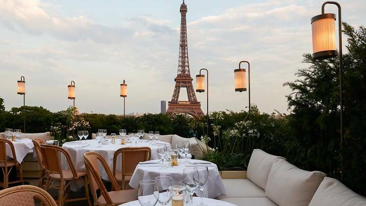 Romantic Restaurants in Paris for Date Night: Ralph's Café