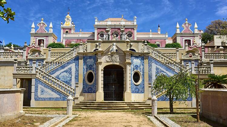 Pousada Palacio de Estoi from the front view