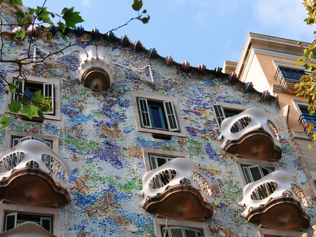 Una passarel·la permetrà caminar per la façana de la Casa Batlló Una passarel·la permetrà caminar per la façana de la Casa Batlló