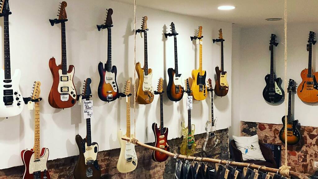 Mad Vintage & Rare Guitars