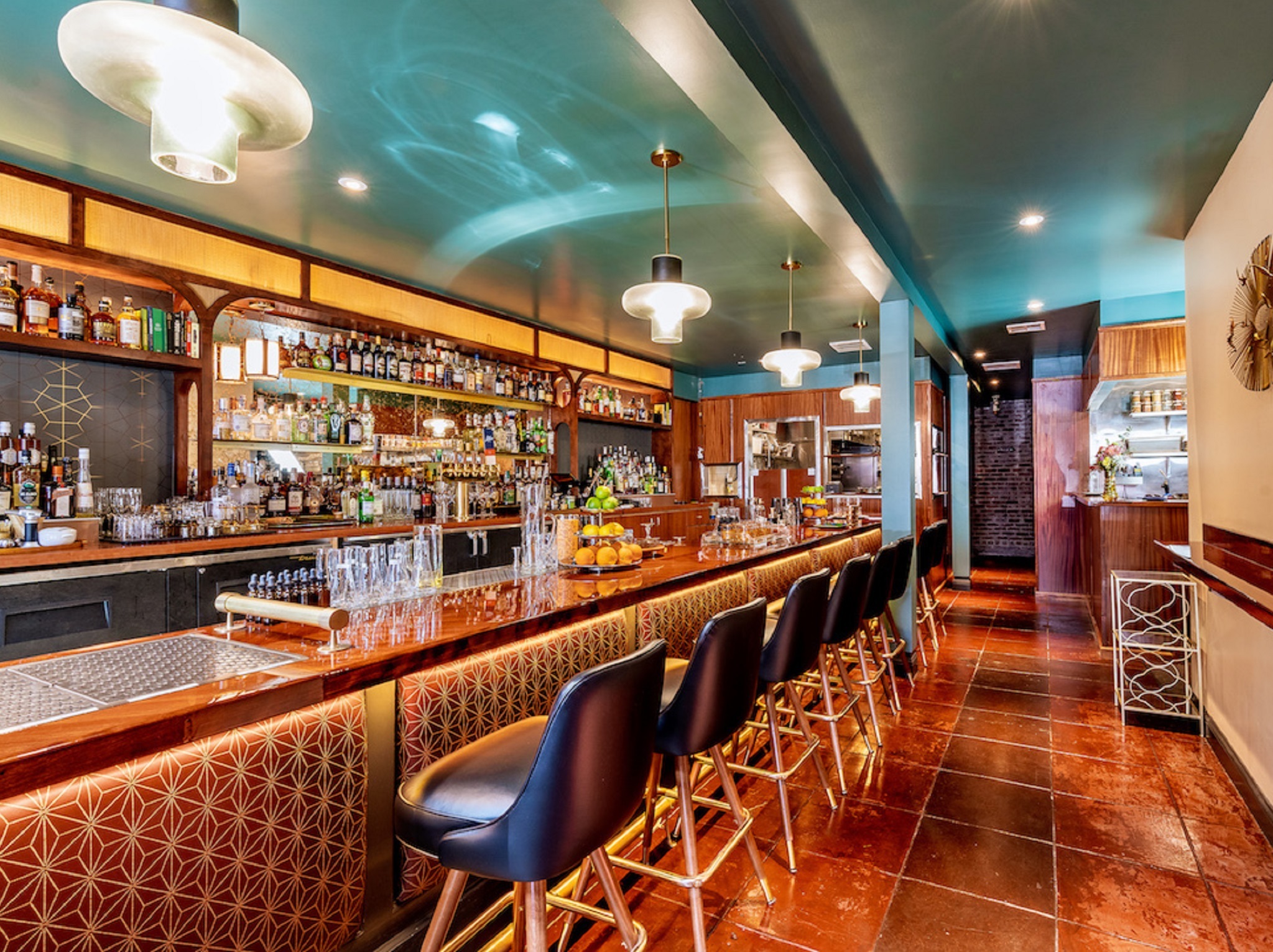22 Best Cocktail Bars in San Francisco to Check Out Immediately