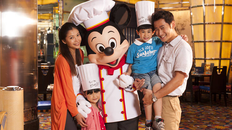 Hong Kong Disney - Chef Mickey Hong Kong Disney - Chef Mickey