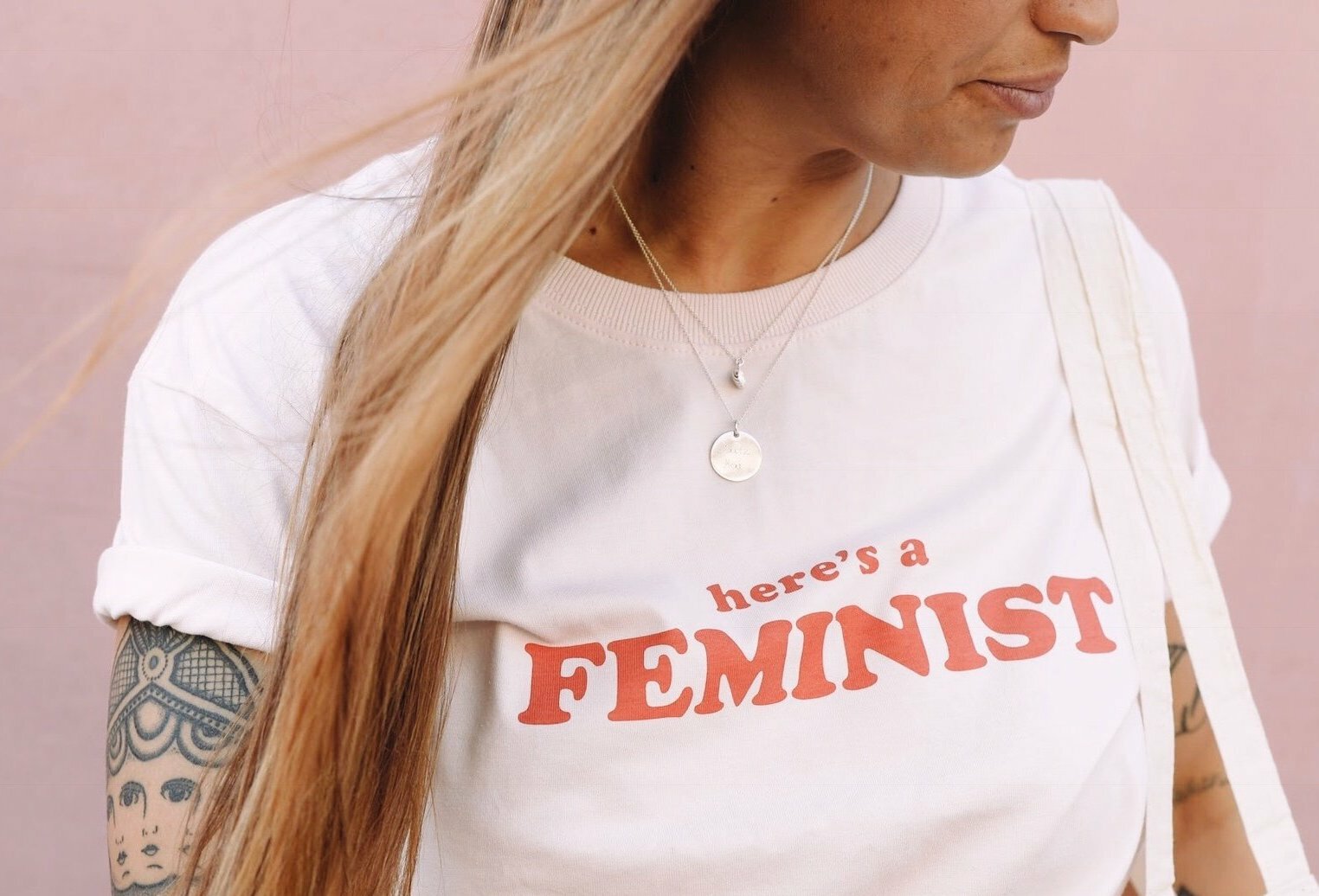 camisetas con mensaje feminista