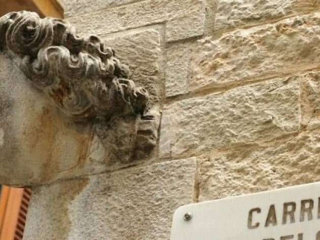 A peu per la Barcelona de les dones A peu per la Barcelona de les dones