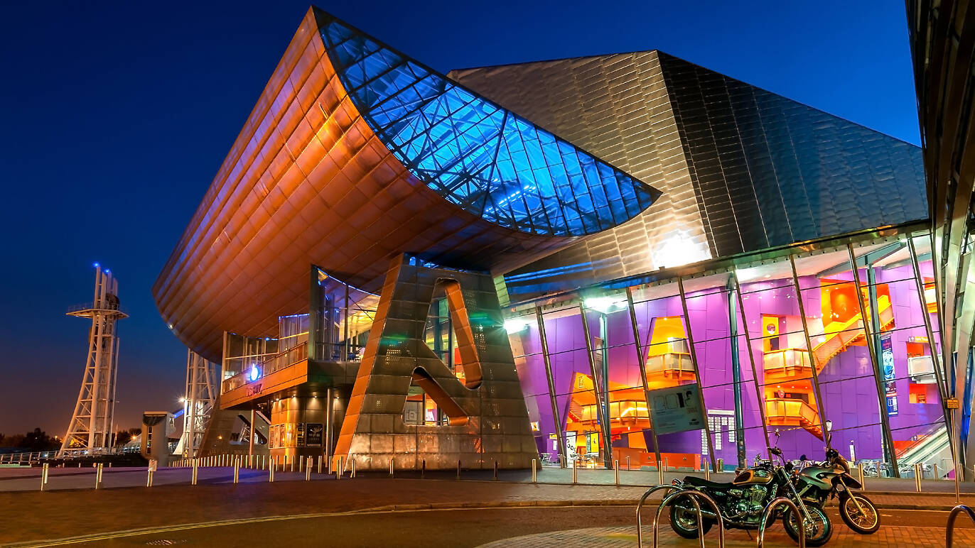 12 Best Art Galleries In Manchester To Visit