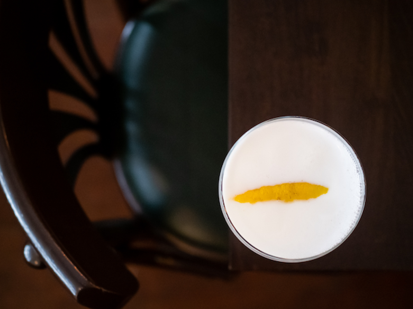 15 Best Cocktail Bars in Paris According To Locals