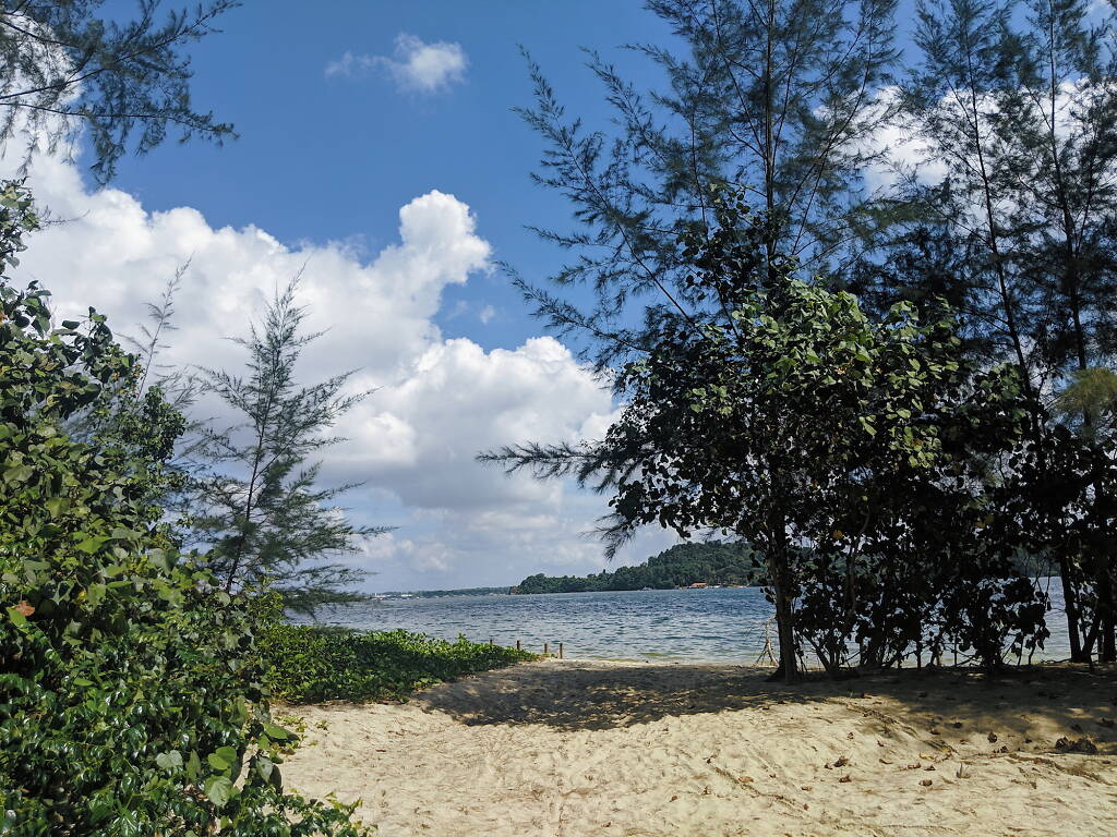 6 Hidden Beaches In Singapore to Explore