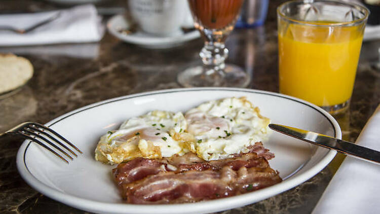 ¿Un desayuno juntos?