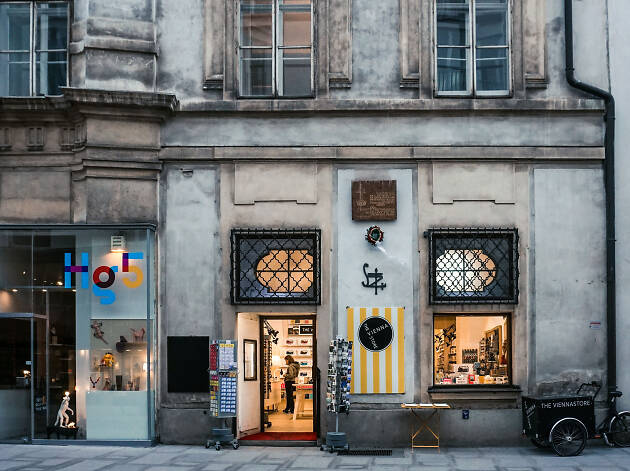 Viena Viena, Austria