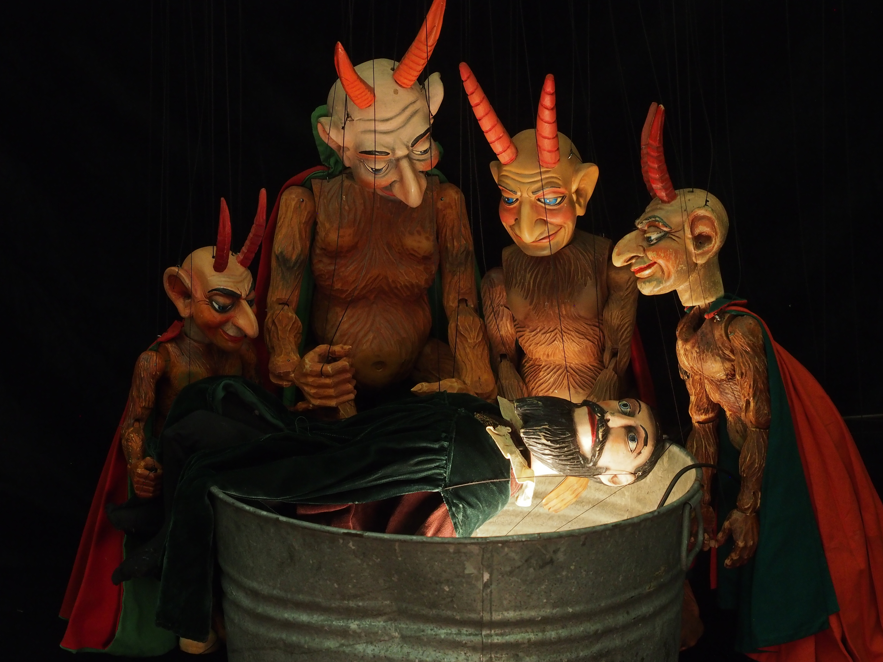 Johannes Dokchtor Faust Theater in New York