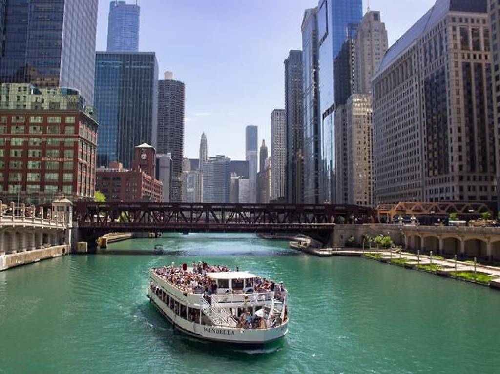 chicago boat tour with food