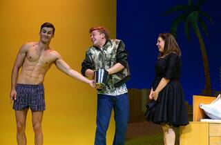 Muriel S Wedding The Musical Review Theatre In Sydney