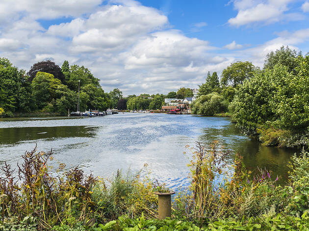 Thames Path out of Richmond Thames Path out of Richmond