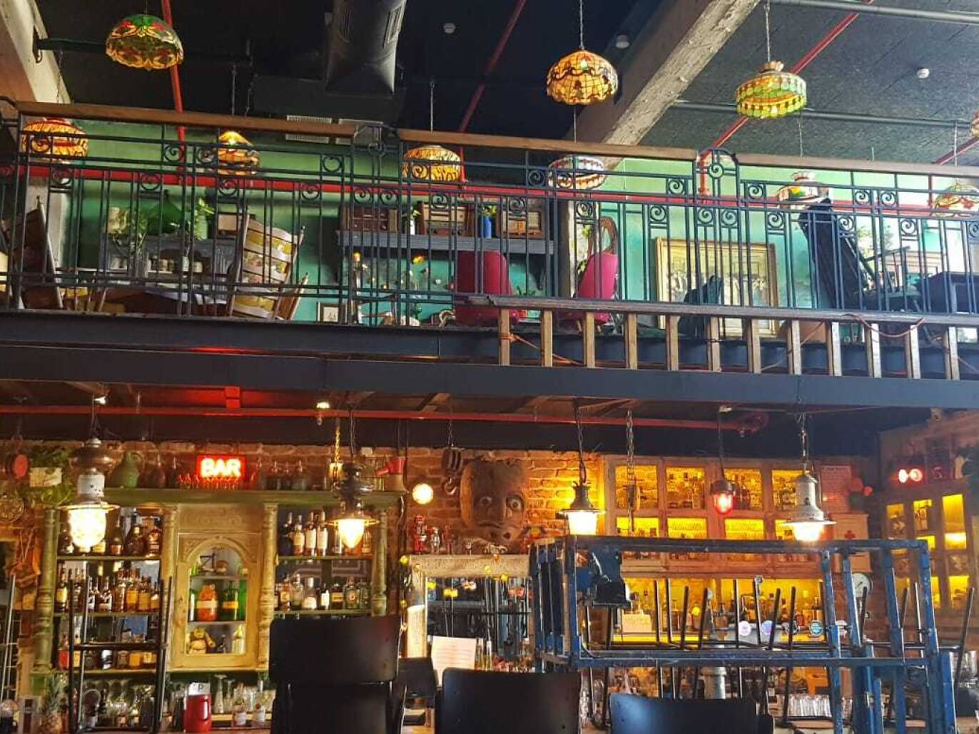 The ten best bars, live music and food in Haifa nightlife