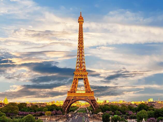 The Eiffel Tower エッフェル塔 The Eiffel Tower エッフェル塔