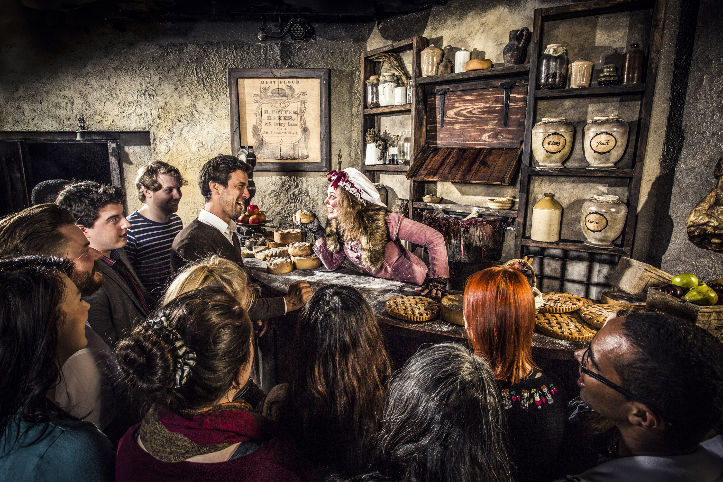 Museum sentence. Лондонские подземелья London Dungeon. Данжеон Лондон Темница.