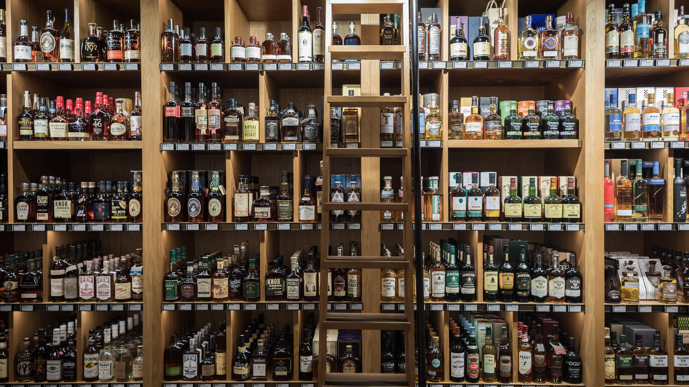 The Whisky Exchange Great Portland Street Shopping in Great Portland