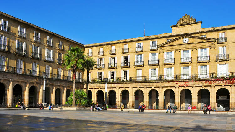 Los arcos de la Plaza Nueva