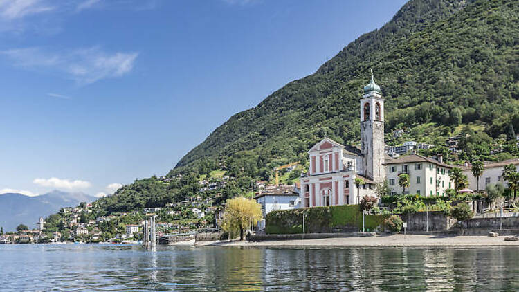 5. Cruise across majestic Maggiore