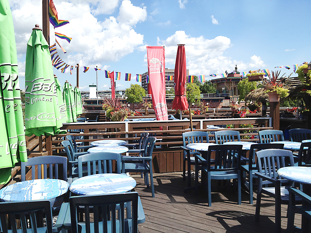 19 Best Rooftop Bars in Montreal to Have a Drink with a View