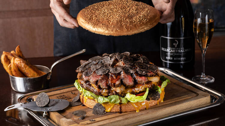 Golden Burgers at Grand Hyatt Tokyo