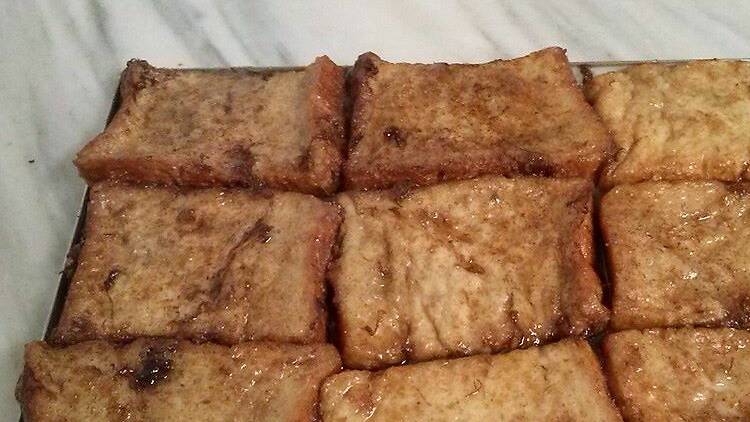 Comer torrijas en La Duquesita