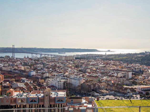 Vista sobre Lisboa e Margem Sul Vista sobre Lisboa e Margem Sul