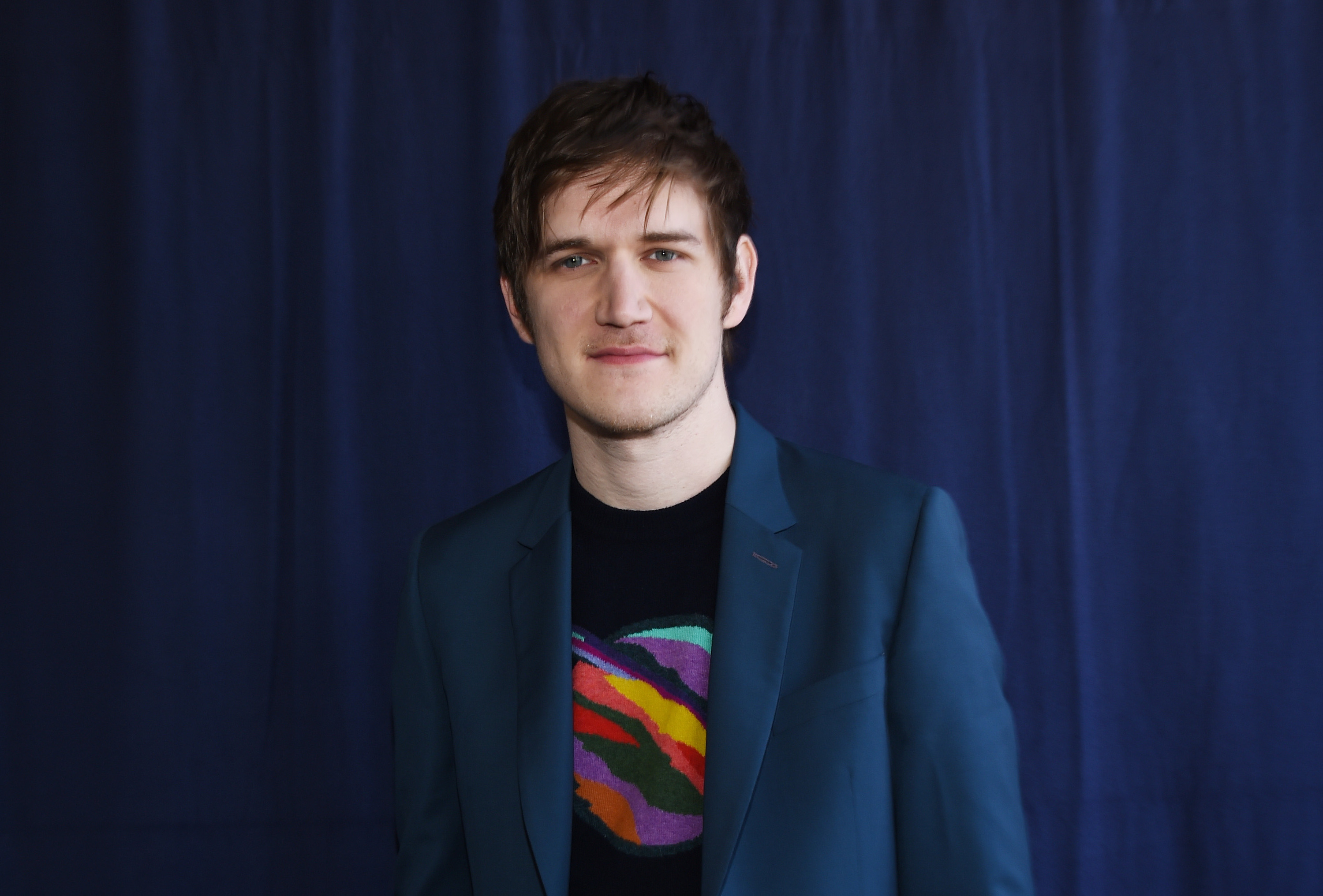 Bo burnham inside. Бо Бернем стендап. Бо Бернем 2022. Бо Бернем 2023. Бо Бернем 2019.