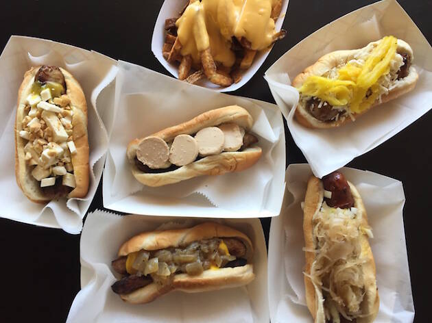 11. Disfruta de la cocina al estilo de Chicago en Hot "G" Dog 11. Disfruta de la cocina al estilo de Chicago en Hot "G" Dog