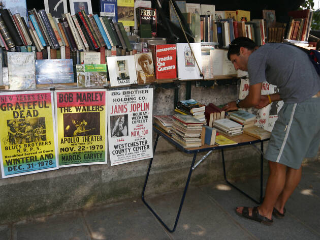 9. Visita las librerías de segunda mano a las orillas del Sena 9. Visita las librerías de segunda mano a las orillas del Sena