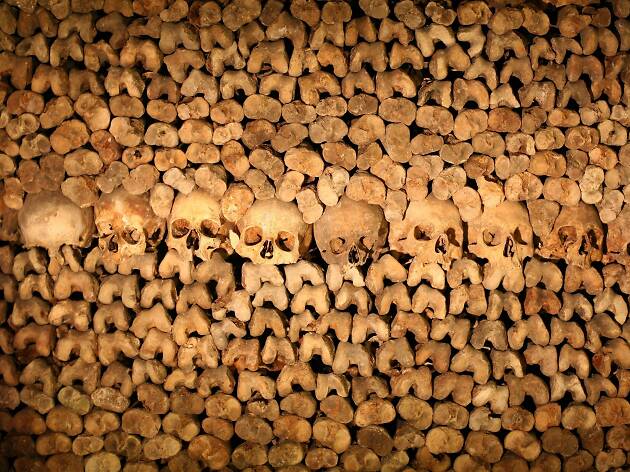 16. Piérdete en Les Catacombes 16. Piérdete en Les Catacombes