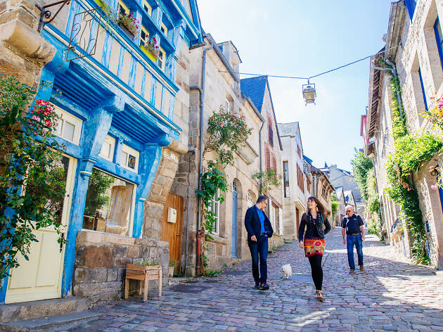Dinan Dinan