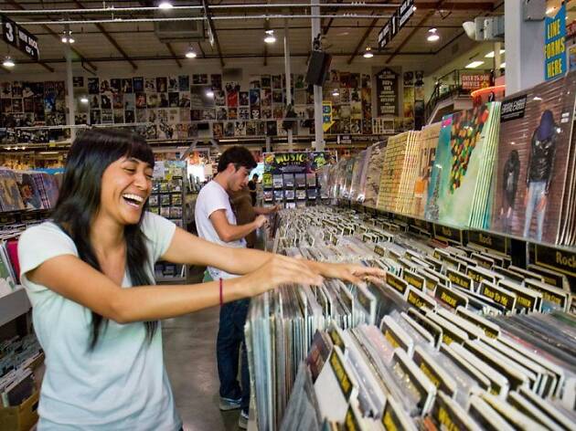 19. Buscar discos en Amoeba Music 19. Buscar discos en Amoeba Music
