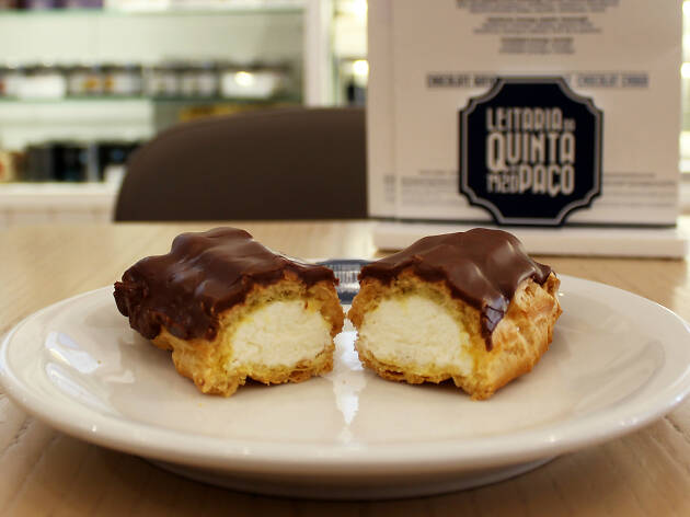 13. Cómete un éclair en Leitaria da Quinta do Paço 13. Cómete un éclair en Leitaria da Quinta do Paço