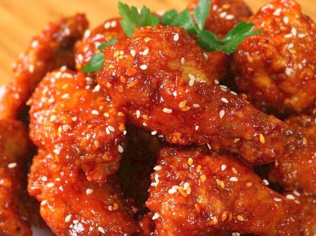 Yangnyeom Tongdak comida coreana